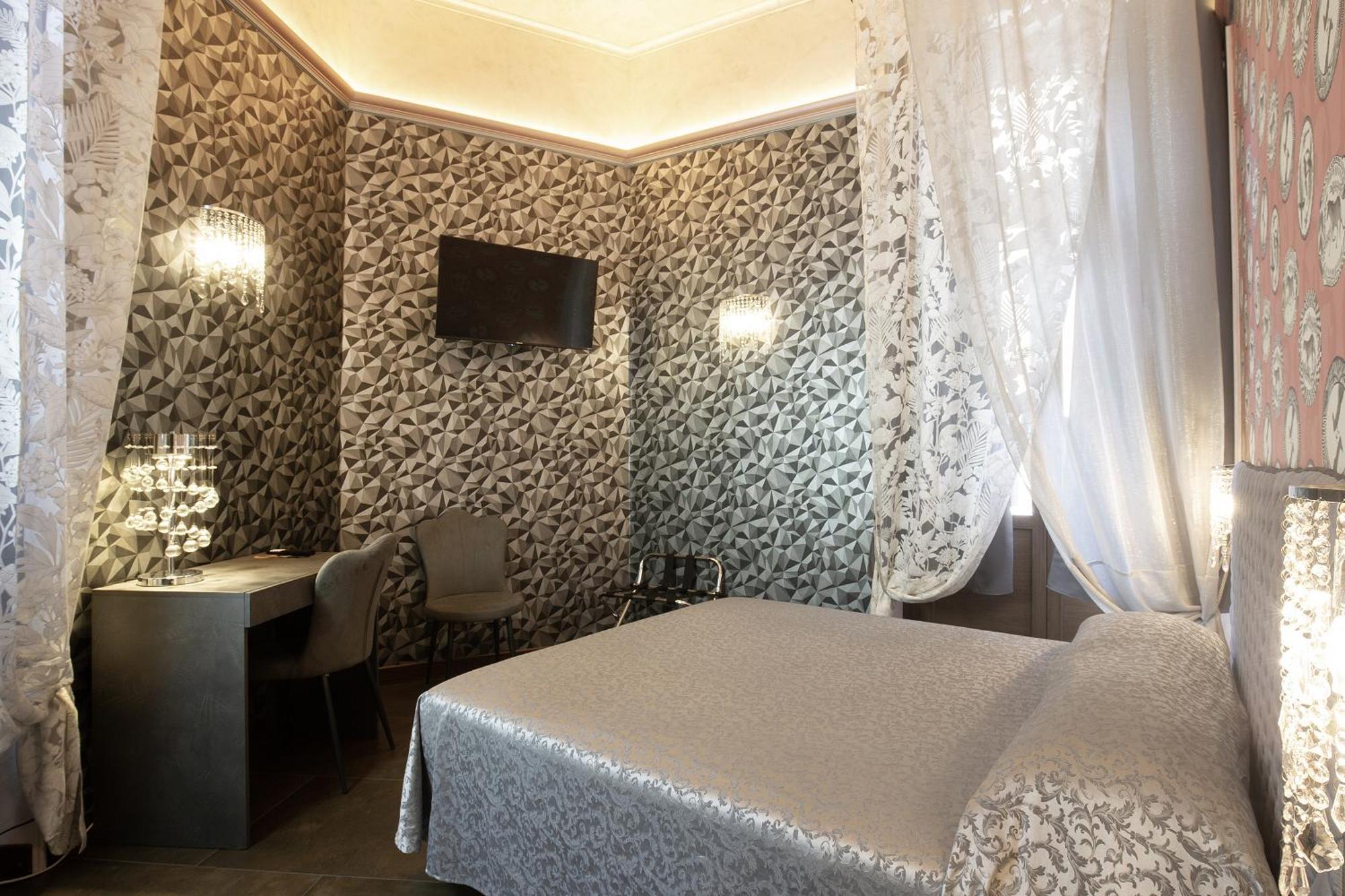 Antica Dimora Delle Cinque Lune Hotel 3*
